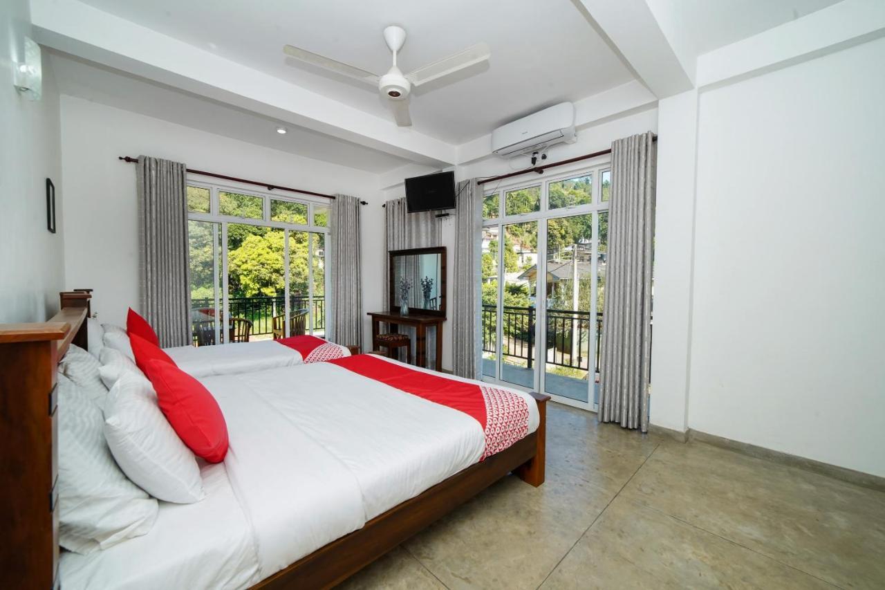 Oyo 555 Villa Dasuni 康提 外观 照片